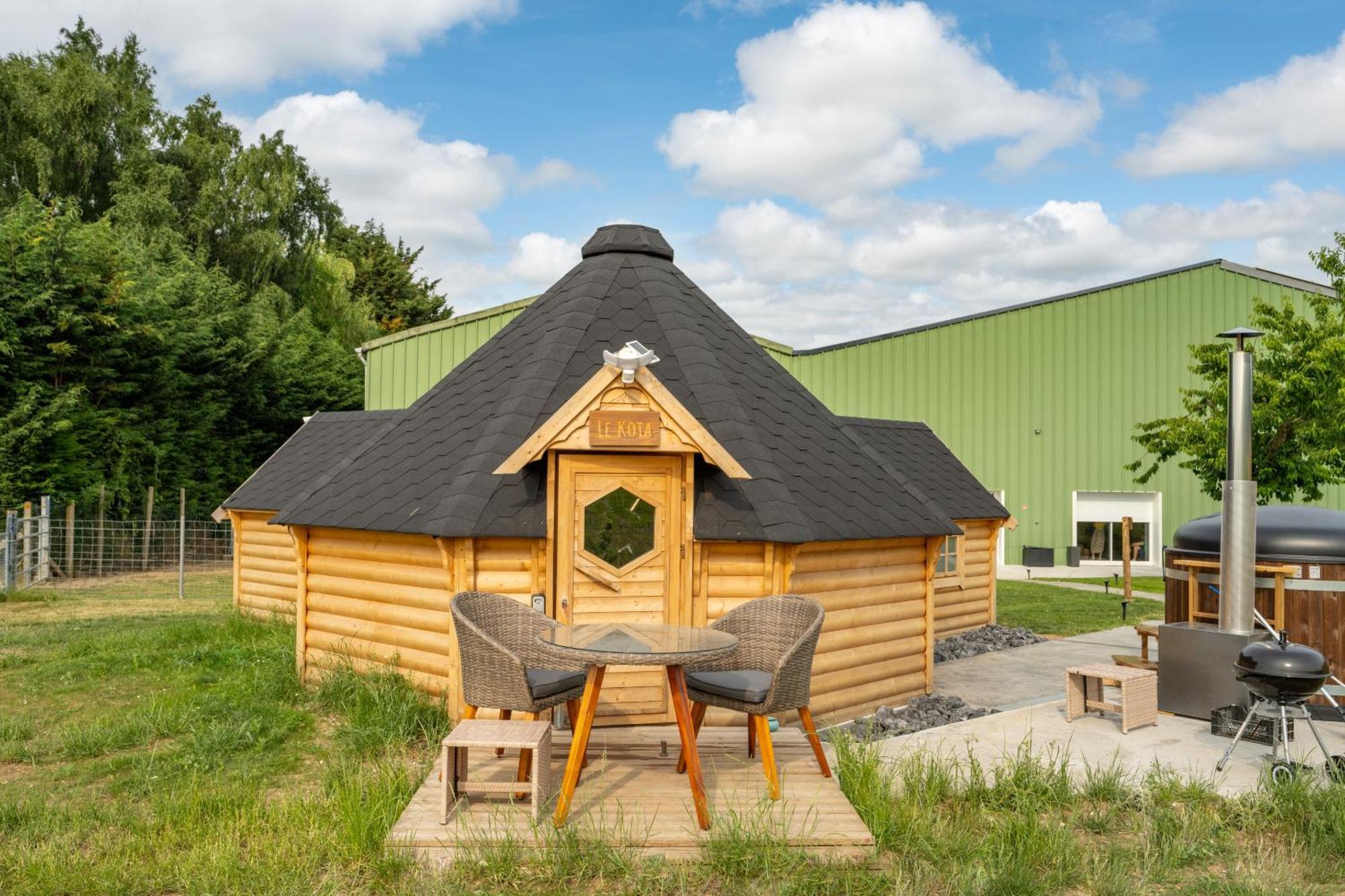 Logements Insolites A La Ferme - Yourte, Kota Ou Pod Farbus 客房 照片
